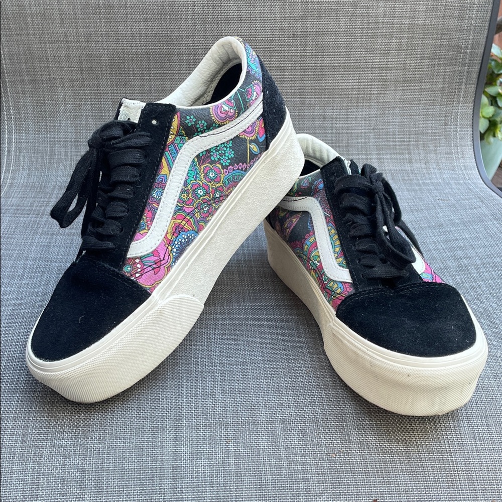 Vans Women's Black and Multicolor Sneakers - Picture 1 of 7